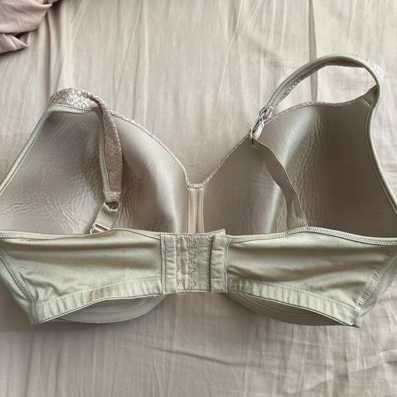 38G Bra - Picture 2 of 2